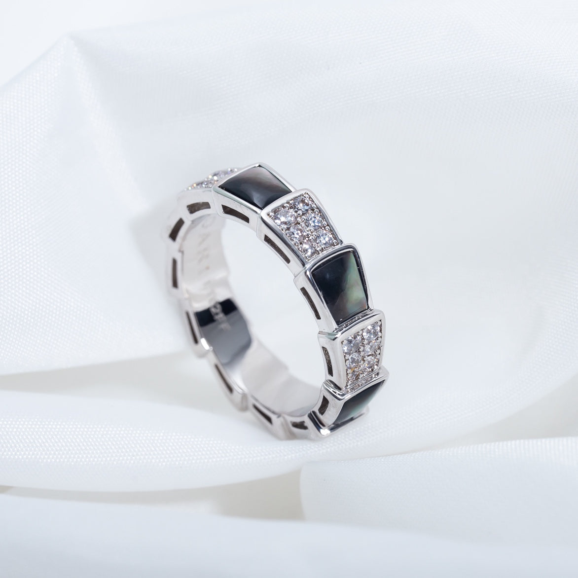 [Lucky Star]SERPENTI RING SILVER DIAMOND BLACK MOP 4MM