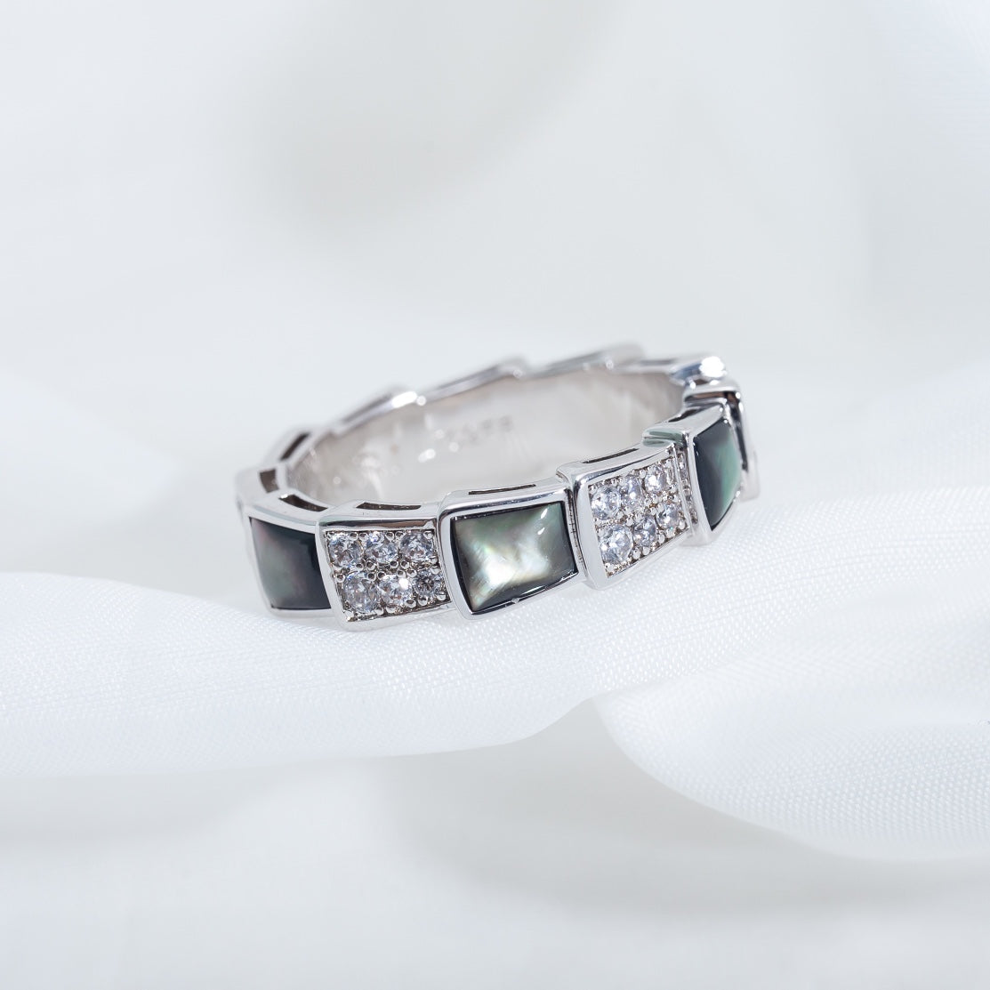 [Lucky Star]SERPENTI RING SILVER DIAMOND BLACK MOP 4MM