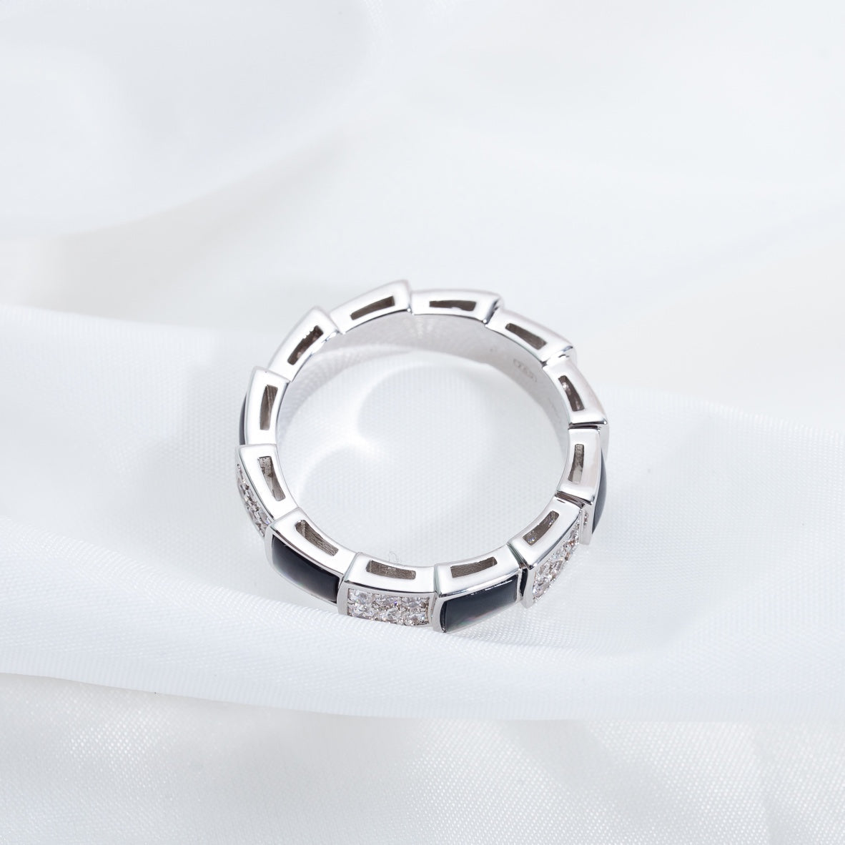 [Lucky Star]SERPENTI RING SILVER DIAMOND BLACK MOP 4MM