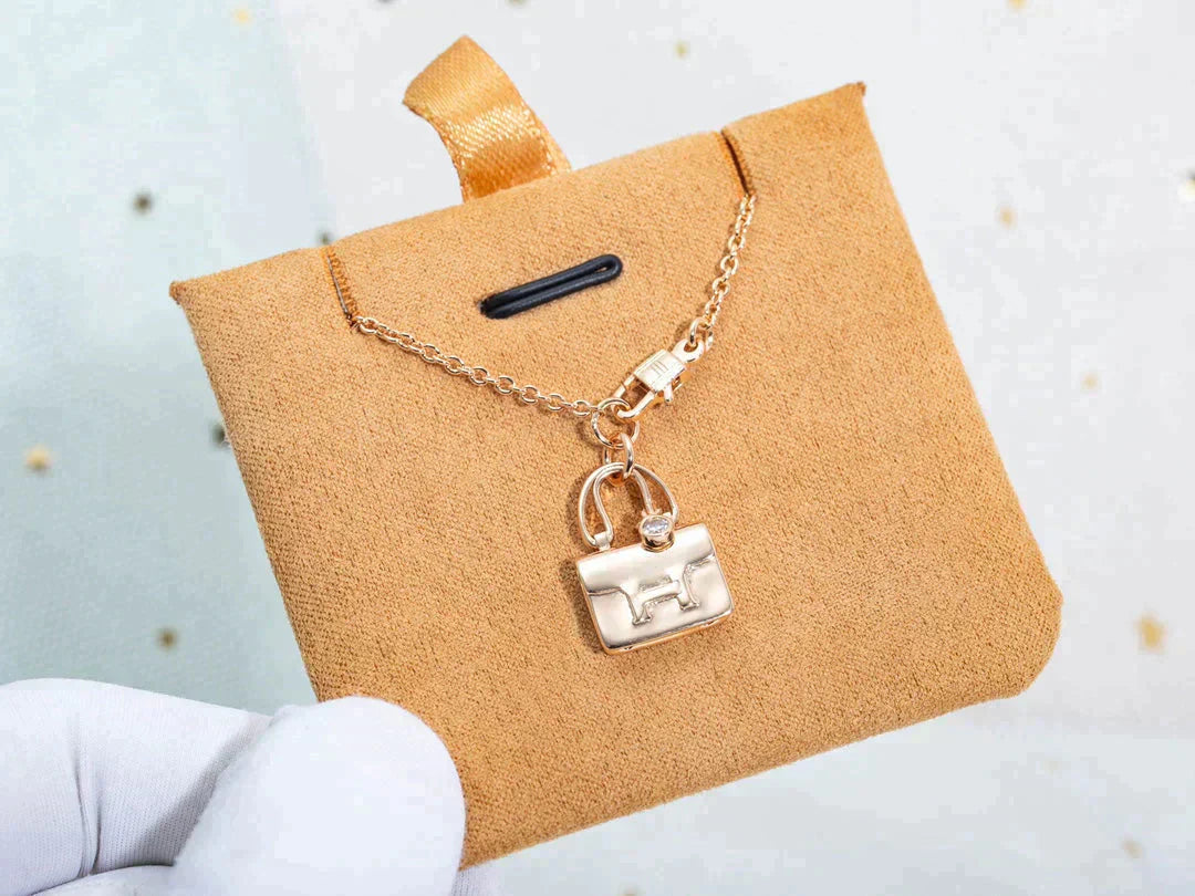 [Lucky Star]AMULETTE PEDANT ROSE GOLD NECKLACE