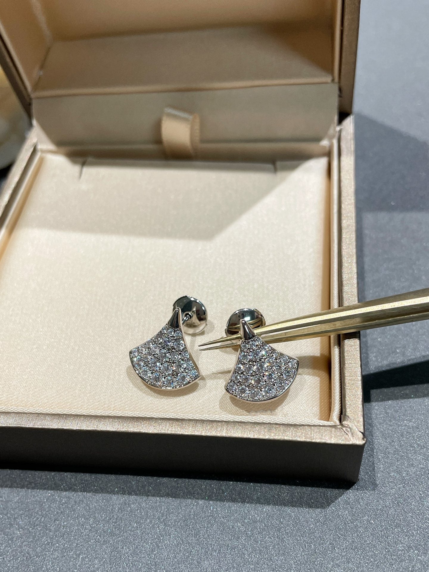 [Lucky Star]DREAM STUD EARRINGS DIAMOND