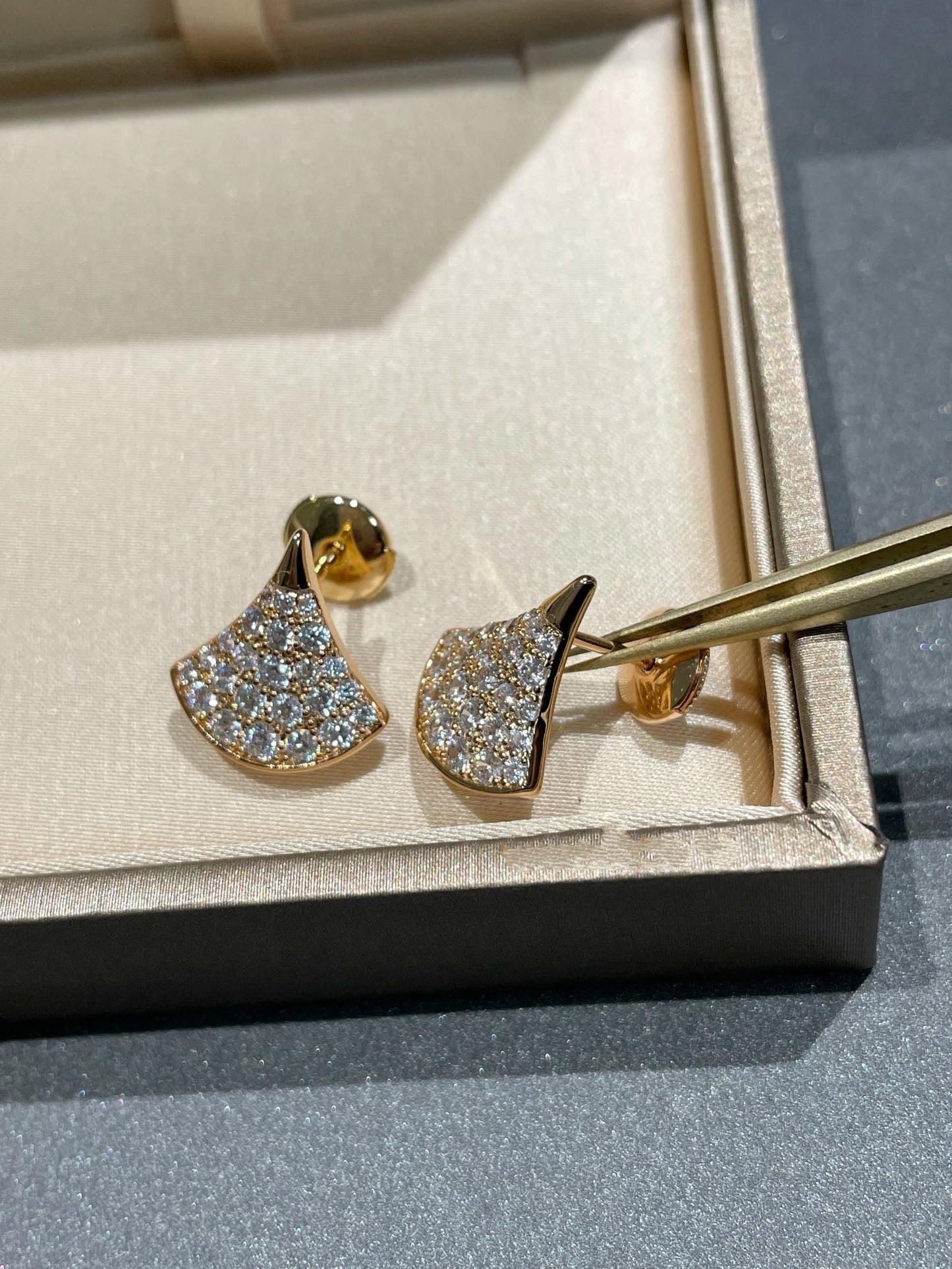 [Lucky Star]DREAM STUD EARRINGS DIAMOND