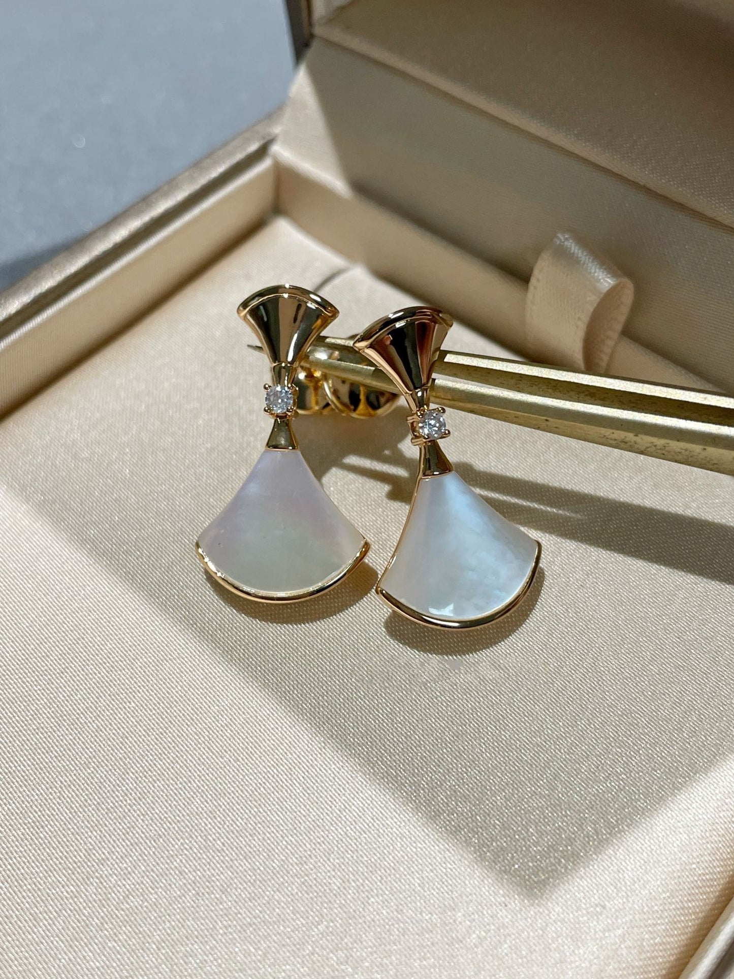 [Lucky Star]DREAM MOP 1 DIAMOND EARRINGS