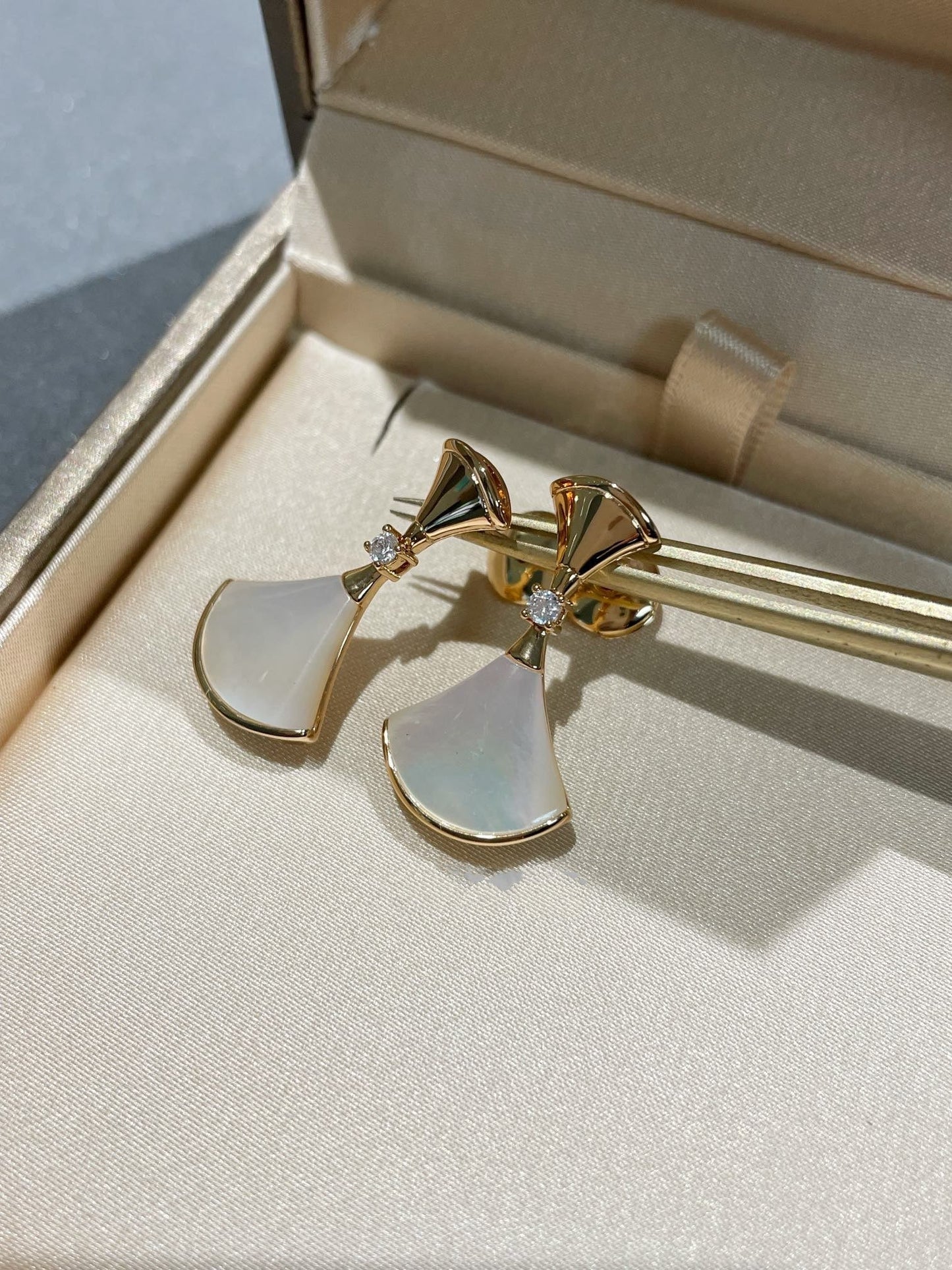 [Lucky Star]DREAM MOP 1 DIAMOND EARRINGS