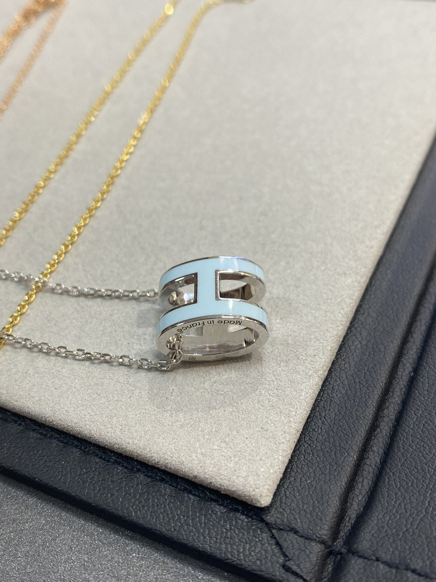 [Lucky Star]POP H LIGHT BLUE NECKLACE