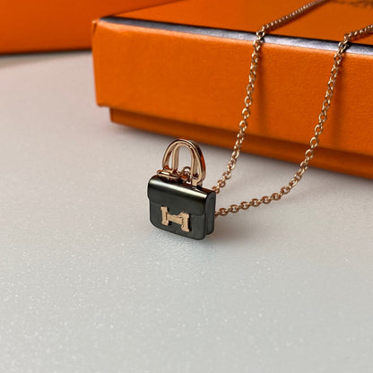 [Lucky Star]CONSTANCE BLACK PEDANT PINK GOLD NECKLACE