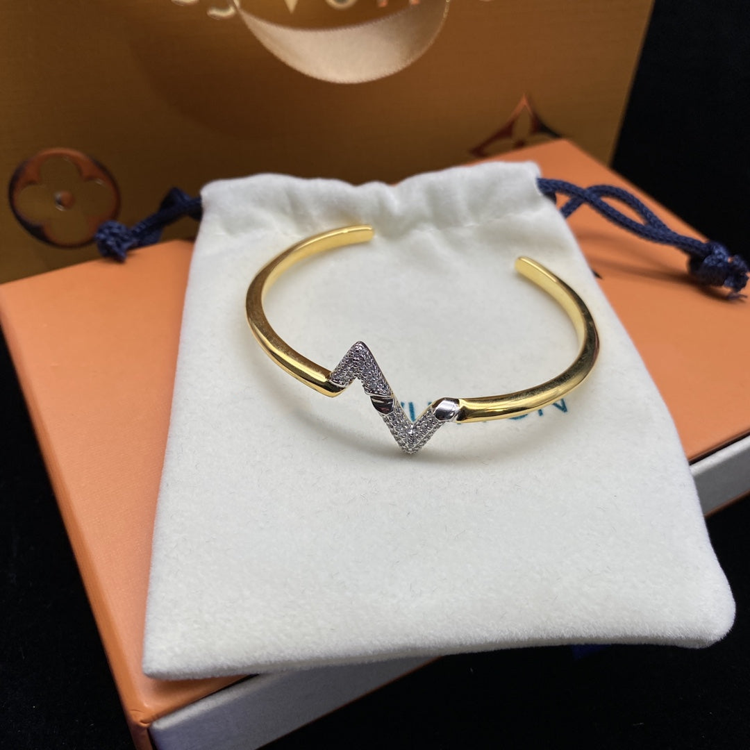 [Lucky Star]VOLTE UPSITE DOWN DIAMOND GOLD OPEN BRACELET