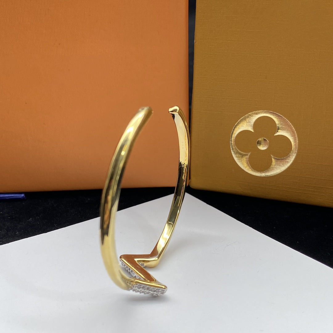 [Lucky Star]VOLTE UPSITE DOWN DIAMOND GOLD OPEN BRACELET