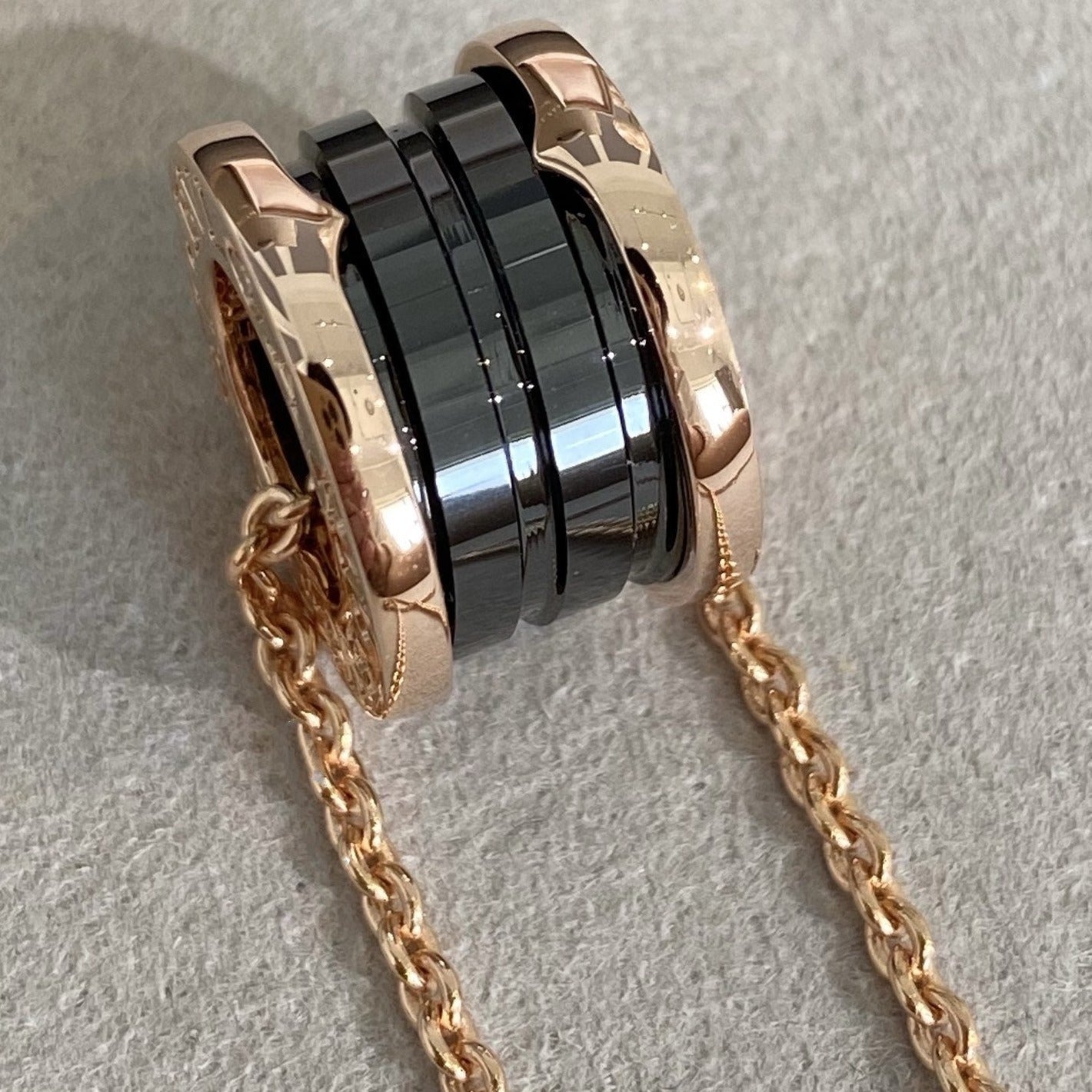 [Lucky Star]ZERO 1 BLACK CERAMIC PINK GOLD NECKLACE