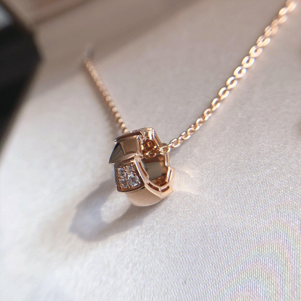 [Lucky Star]SERPENTI PEDANT DIAMOND PINK GOLD NECKLACE