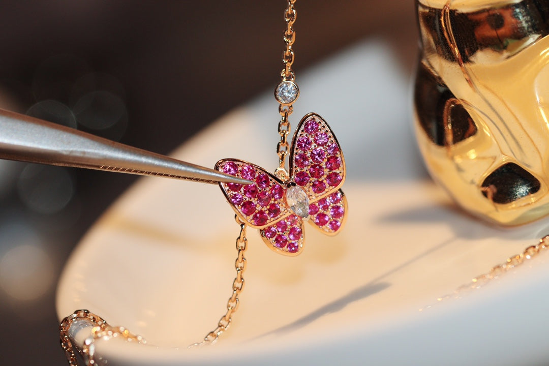 [Lucky Star]BUTTERFLY RED DIAMOND ROSE GOLD NECKLACE