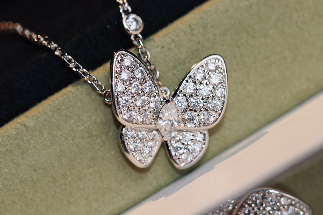 [Lucky Star]BUTTERFLY DIAMOND NECKLACE