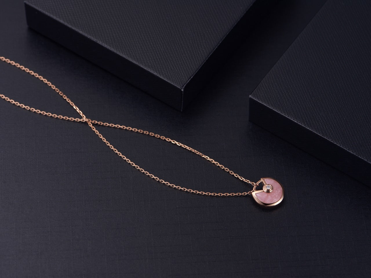 [Lucky Star]AMULETTE ROSE GOLD PINK MOP NECKLACE