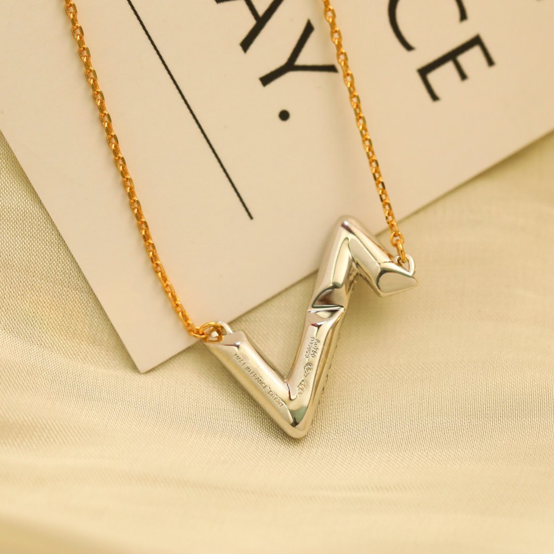 [Lucky Star]VOLT SILVER DIAMOND PEDANT NECKLACE