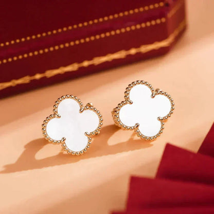 [Lucky Star]CLOVER MEDIUM 1 MOTIFS  WHITE MOP STUD EARRINGS
