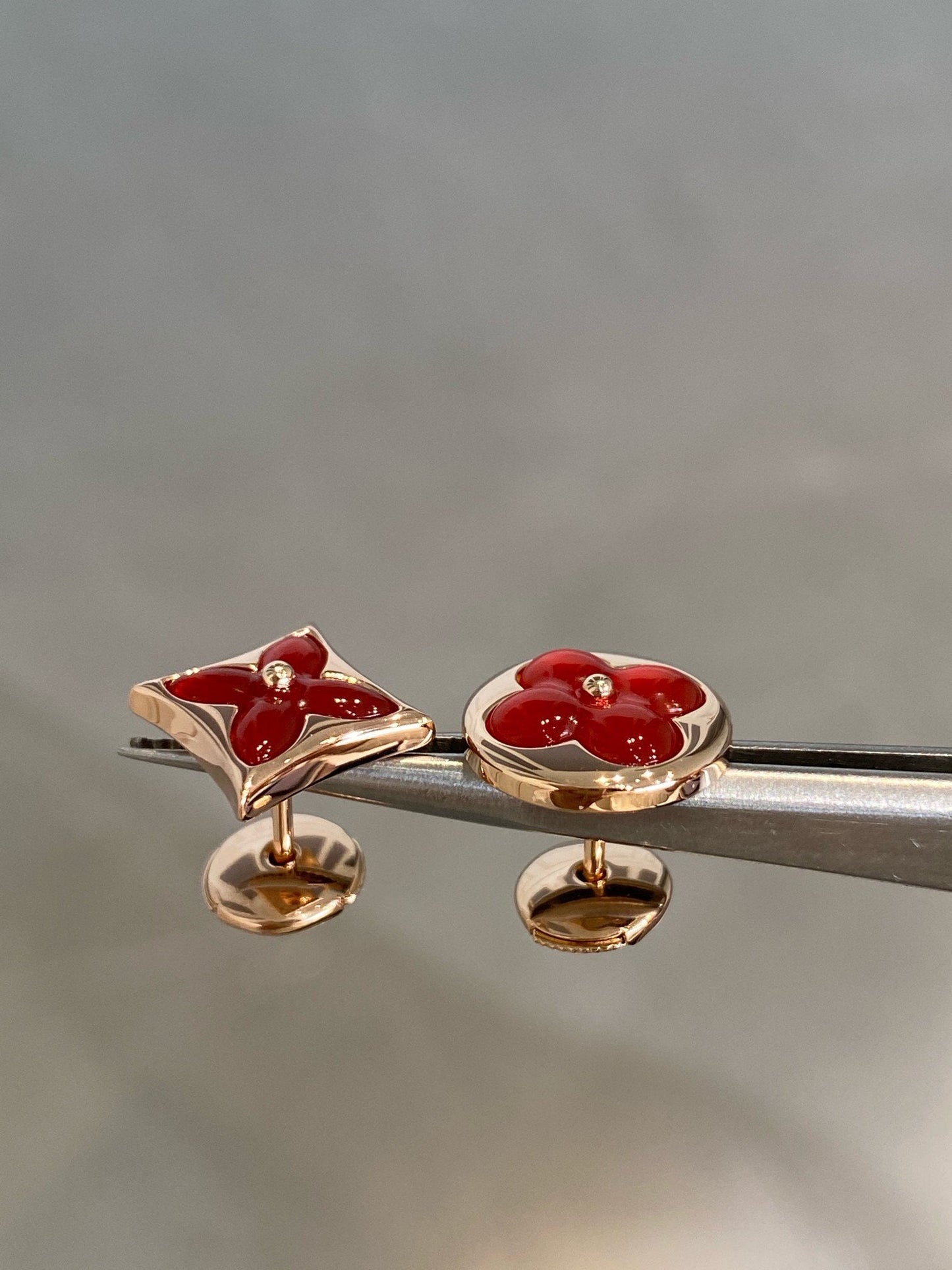 [Lucky Star]STAR AND SUN PINK GOLD CARNELIAN STUD EARRINGS