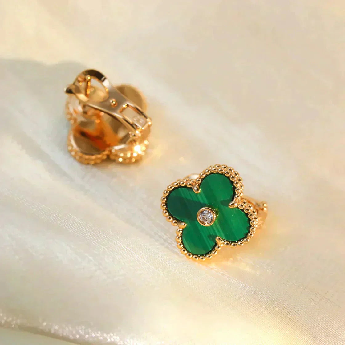 [Lucky Star]CLOVER MEDIUM 1 MOTIFS MALACHITE DIAMOND EARRINGS