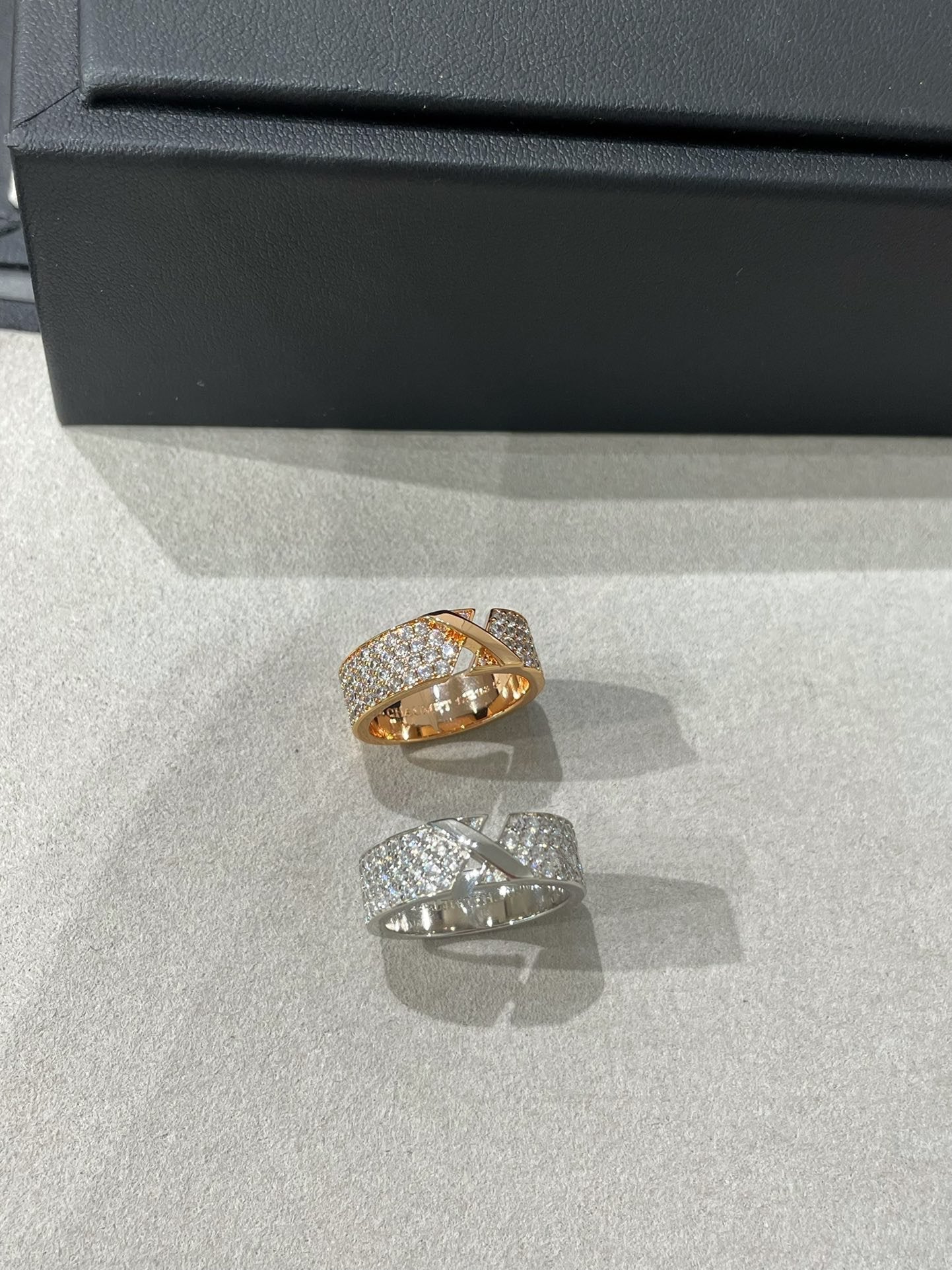 [Lucky Star]LIENS EVIDENCE  DIAMOND PAVED RING