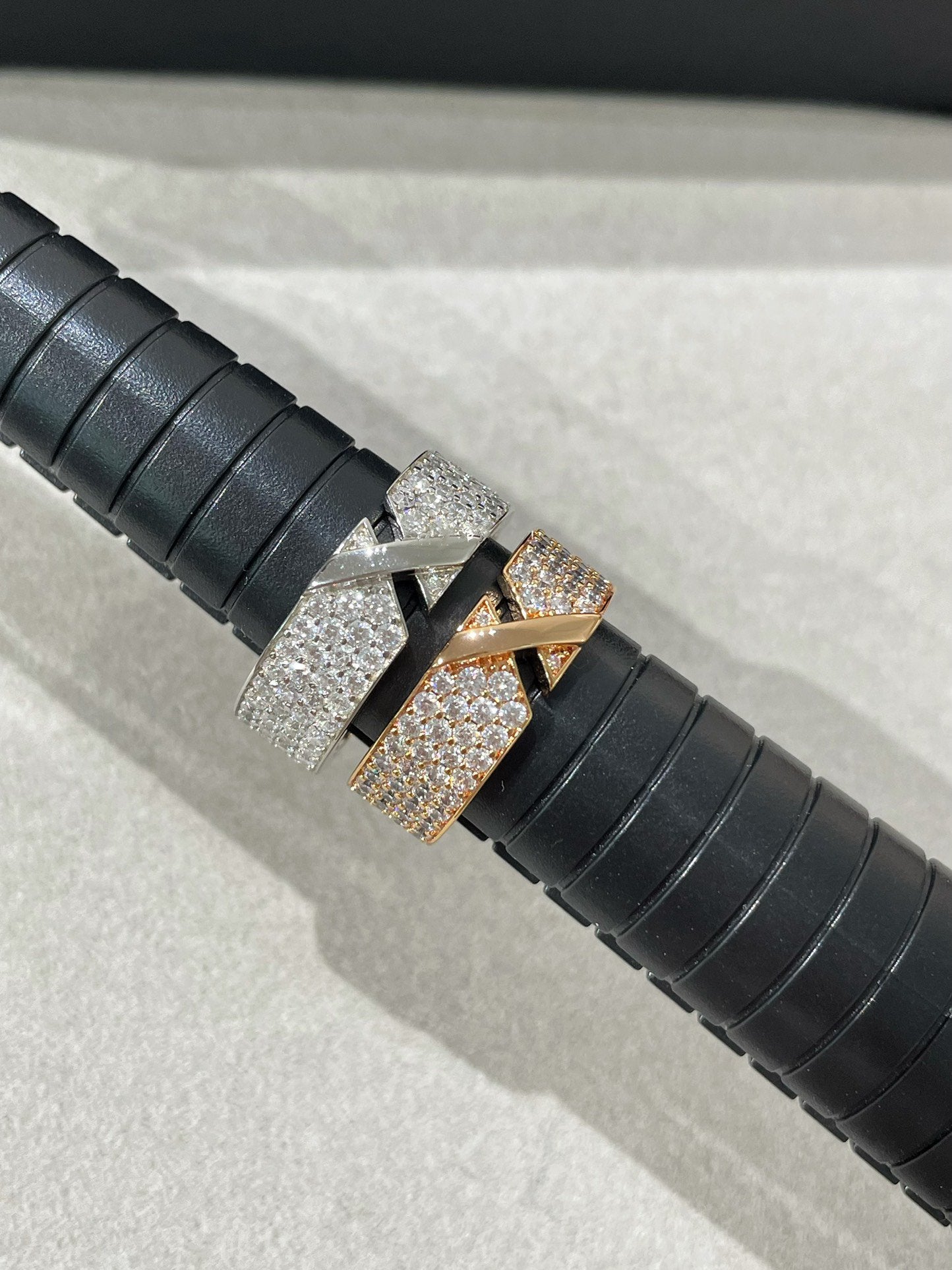 [Lucky Star]LIENS EVIDENCE  DIAMOND PAVED RING