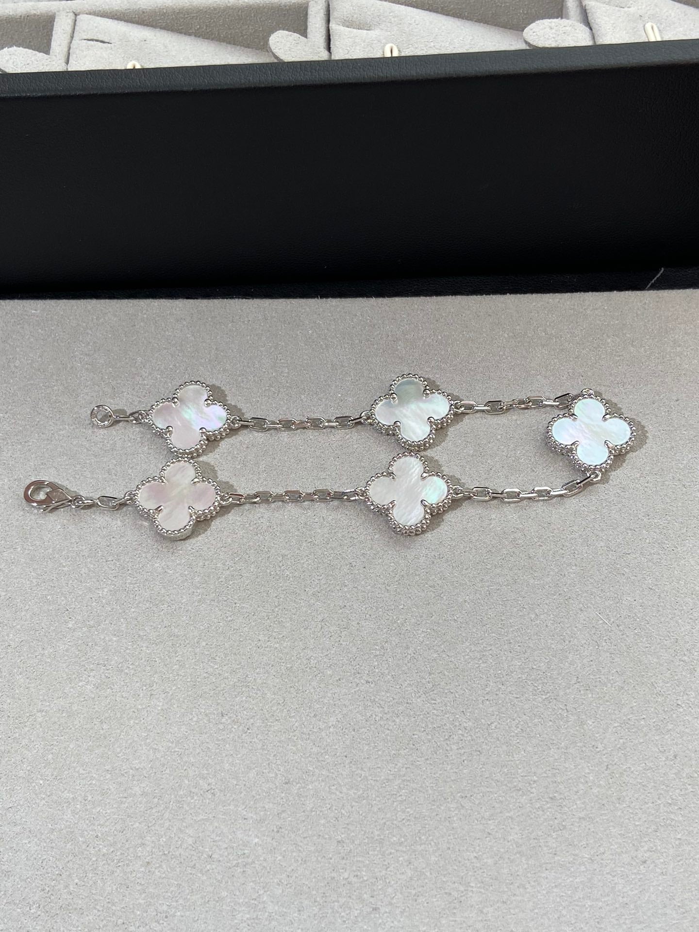 [Lucky Star]CLOVER SILVER MOP 5 MOTIF BRACELET