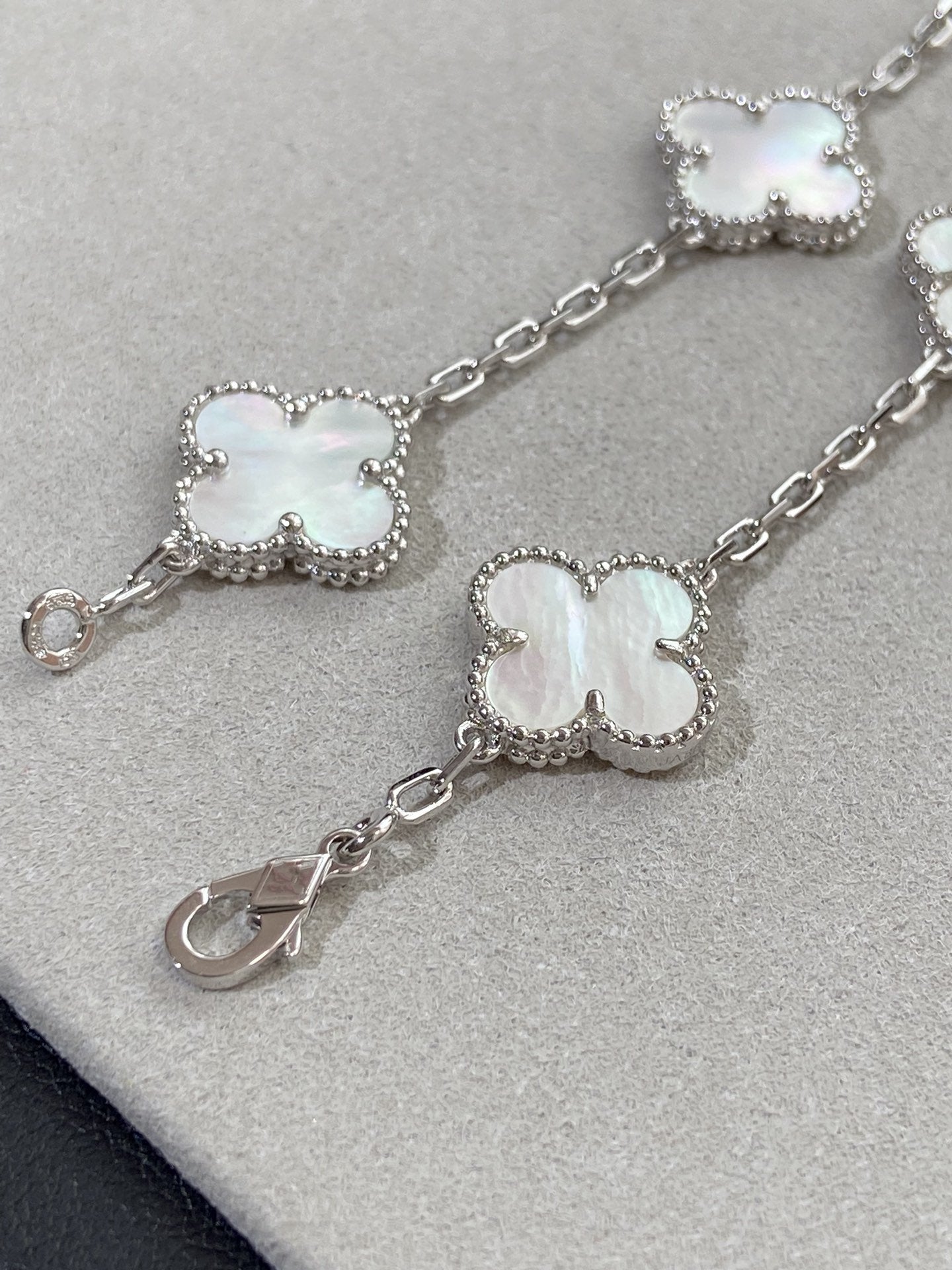 [Lucky Star]CLOVER SILVER MOP 5 MOTIF BRACELET