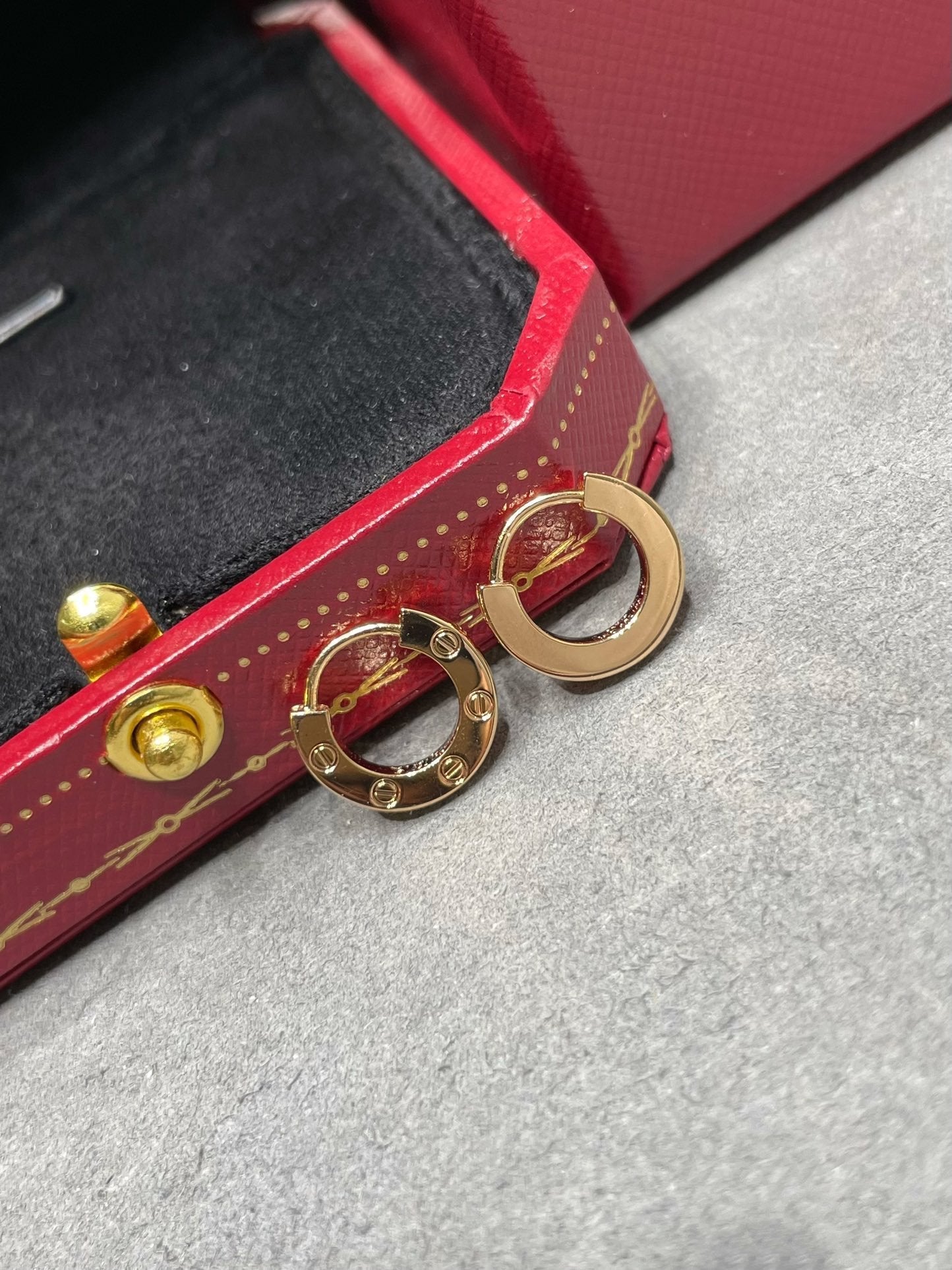 [Lucky Star]LOVE MINI EARRINGS