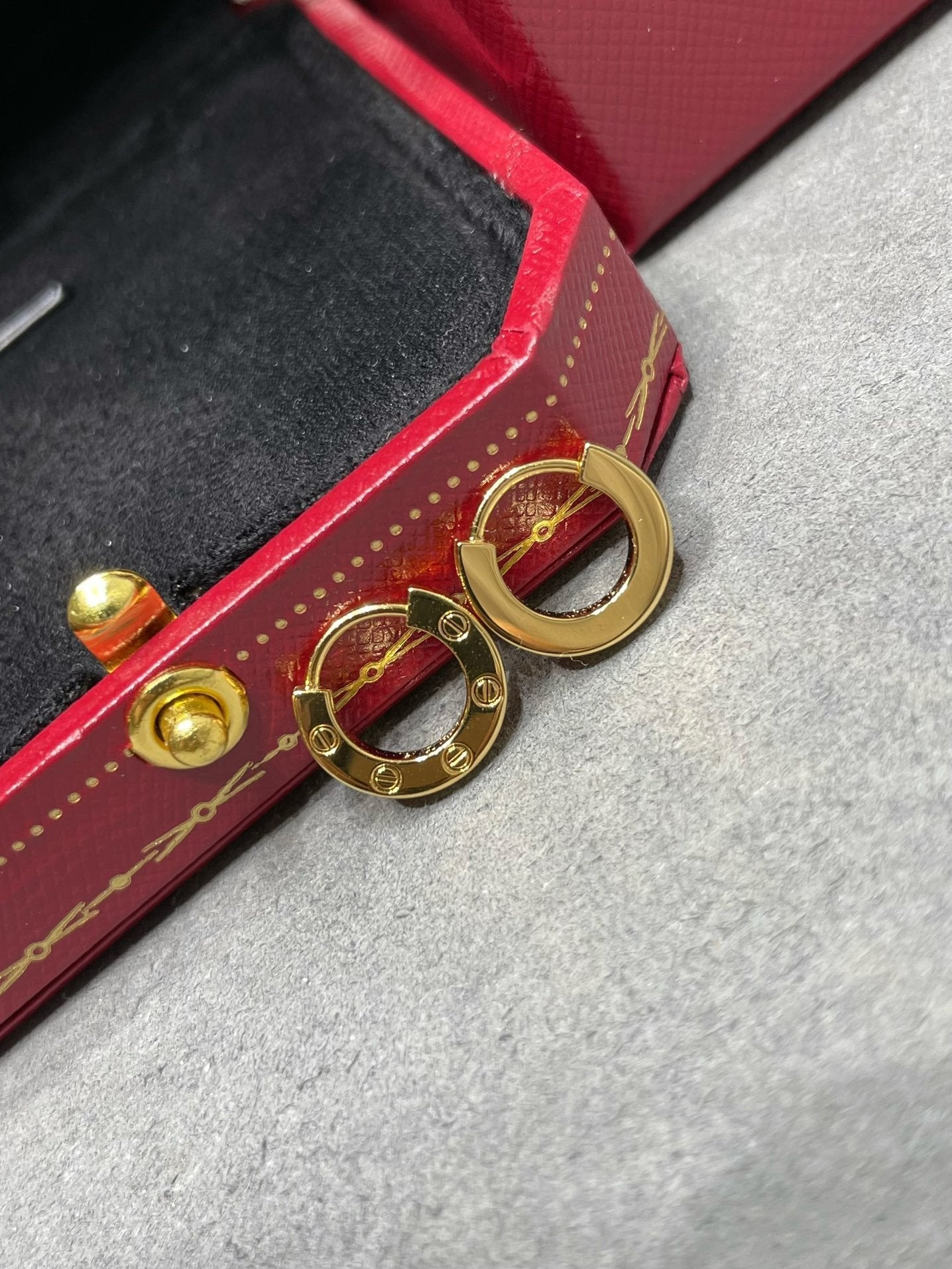 [Lucky Star]LOVE MINI EARRINGS