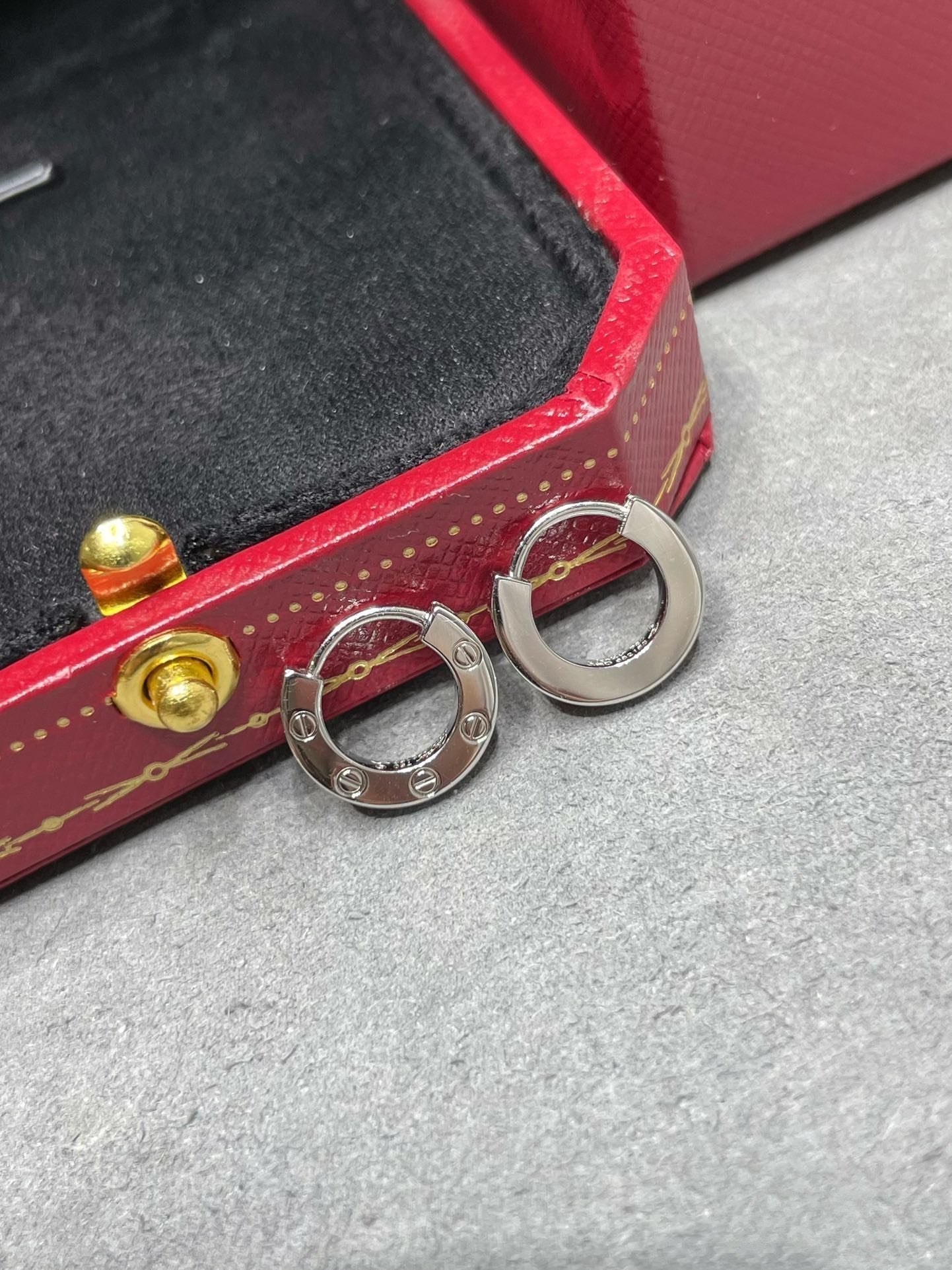 [Lucky Star]LOVE MINI EARRINGS