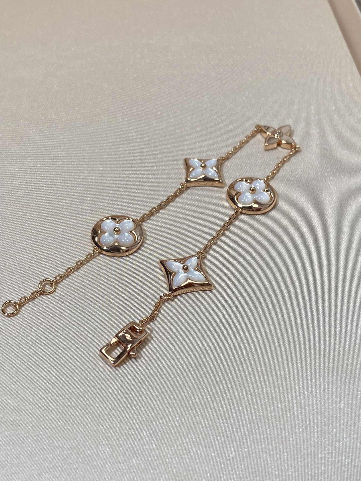 [Lucky Star]STAR AND SUN 5 MOTIF MOP PINK GOLD BRACELET