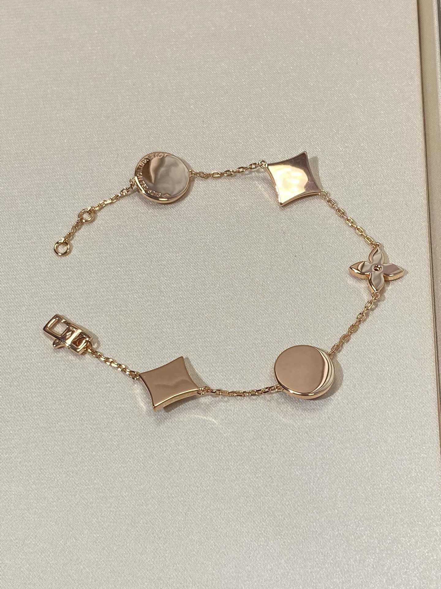 [Lucky Star]STAR AND SUN 5 MOTIF MOP PINK GOLD BRACELET