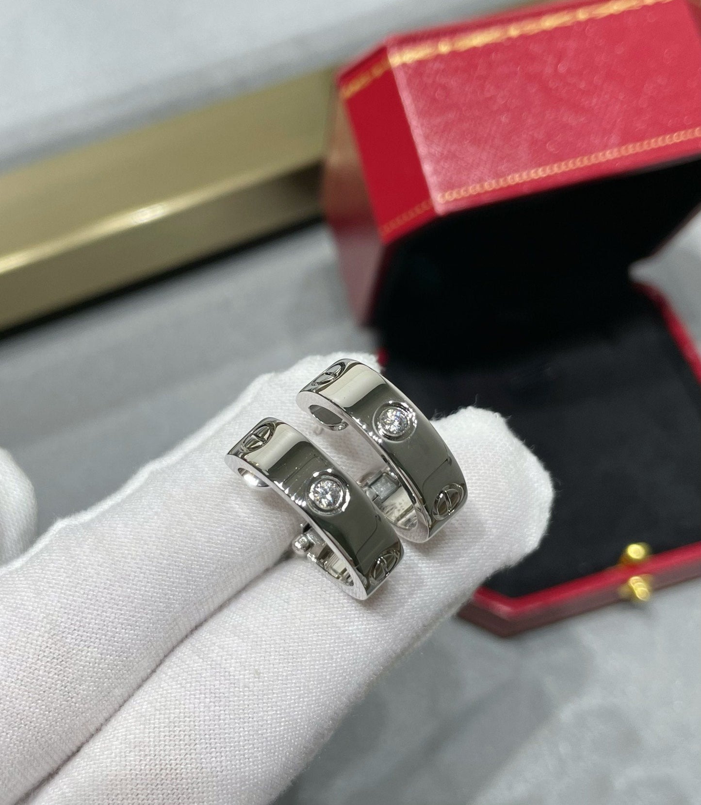 [Lucky Star]LOVE 5.5MM 1 DIAMOND EARRINGS