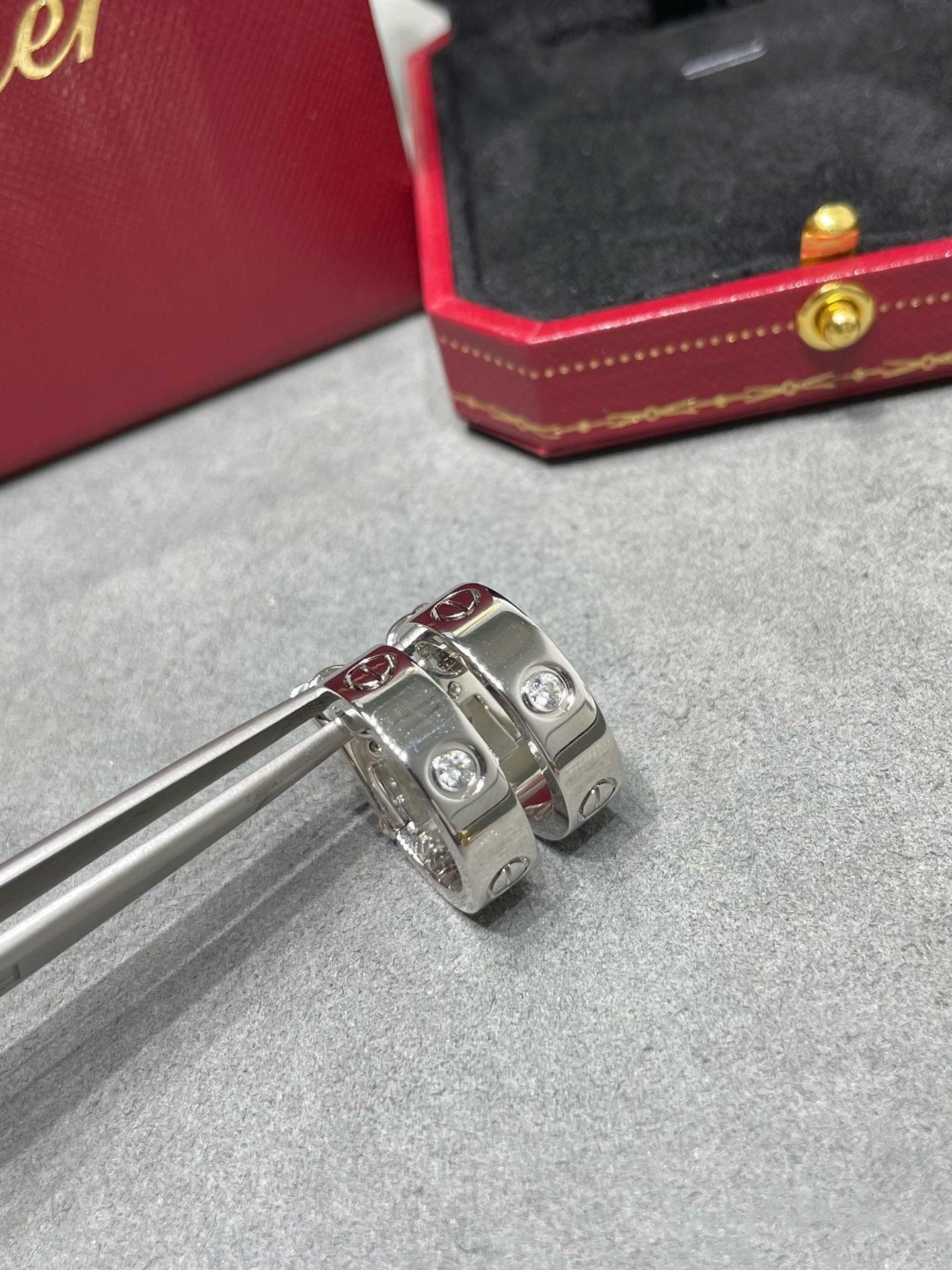 [Lucky Star]LOVE 5.5MM 1 DIAMOND EARRINGS