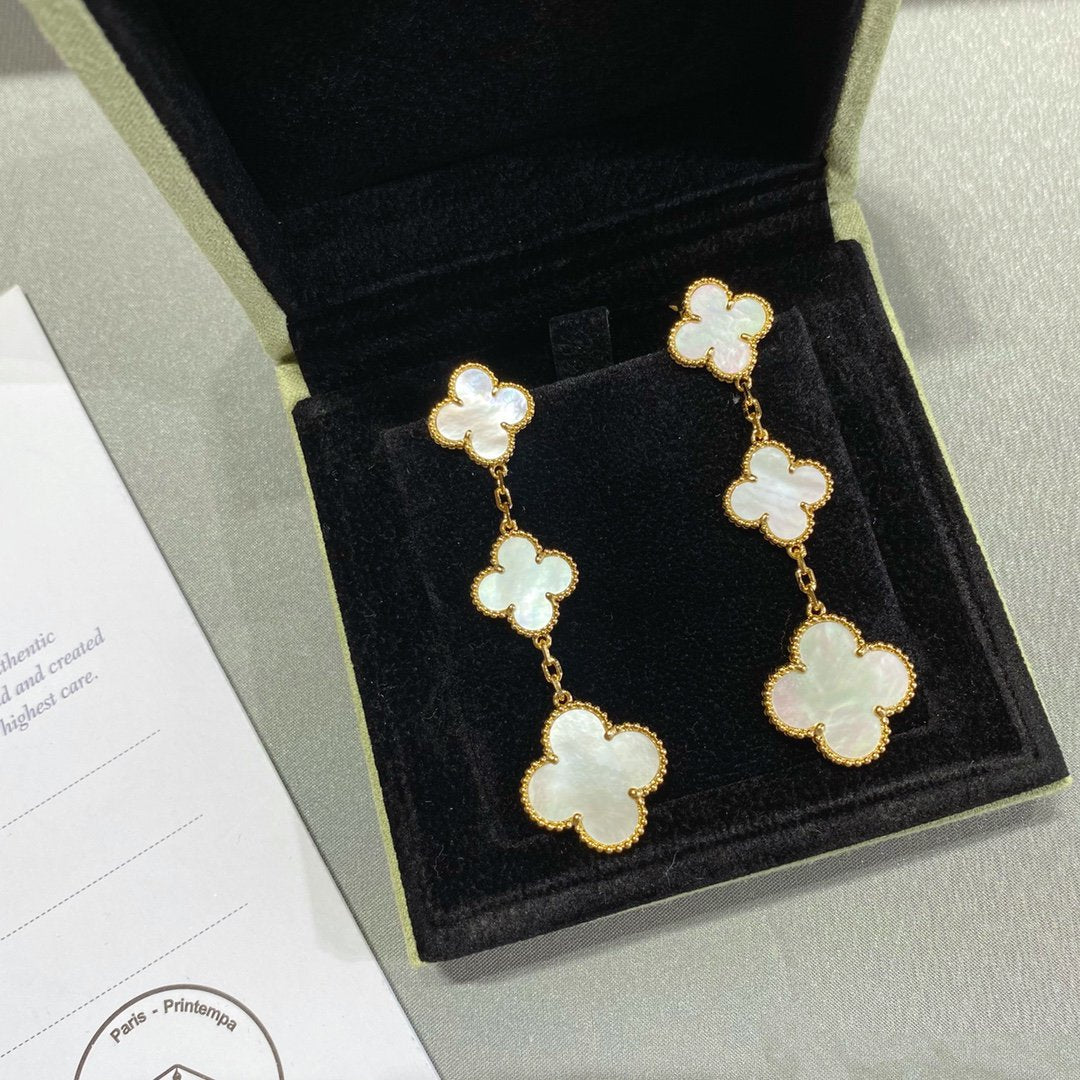 [Lucky Star]CLOVER MOP 3 MOTIFS GOLD EARRINGS