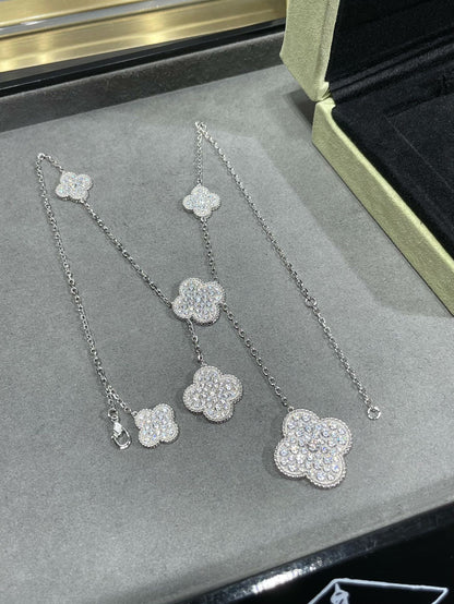 [Lucky Star]CLOVER 6 MOTIF DIAMOND PAVED NECKLACE