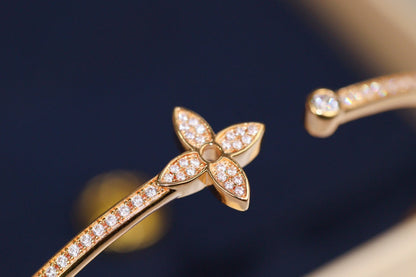 [Lucky Star]IDYLLE PINK GOLD OPEN BRACELET DIAMOND PAVED