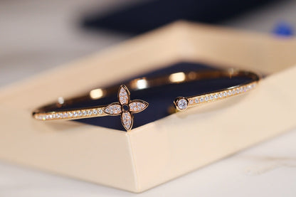 [Lucky Star]IDYLLE GOLD OPEN BRACELET DIAMOND PAVED