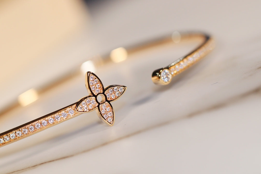 [Lucky Star]IDYLLE GOLD OPEN BRACELET DIAMOND PAVED