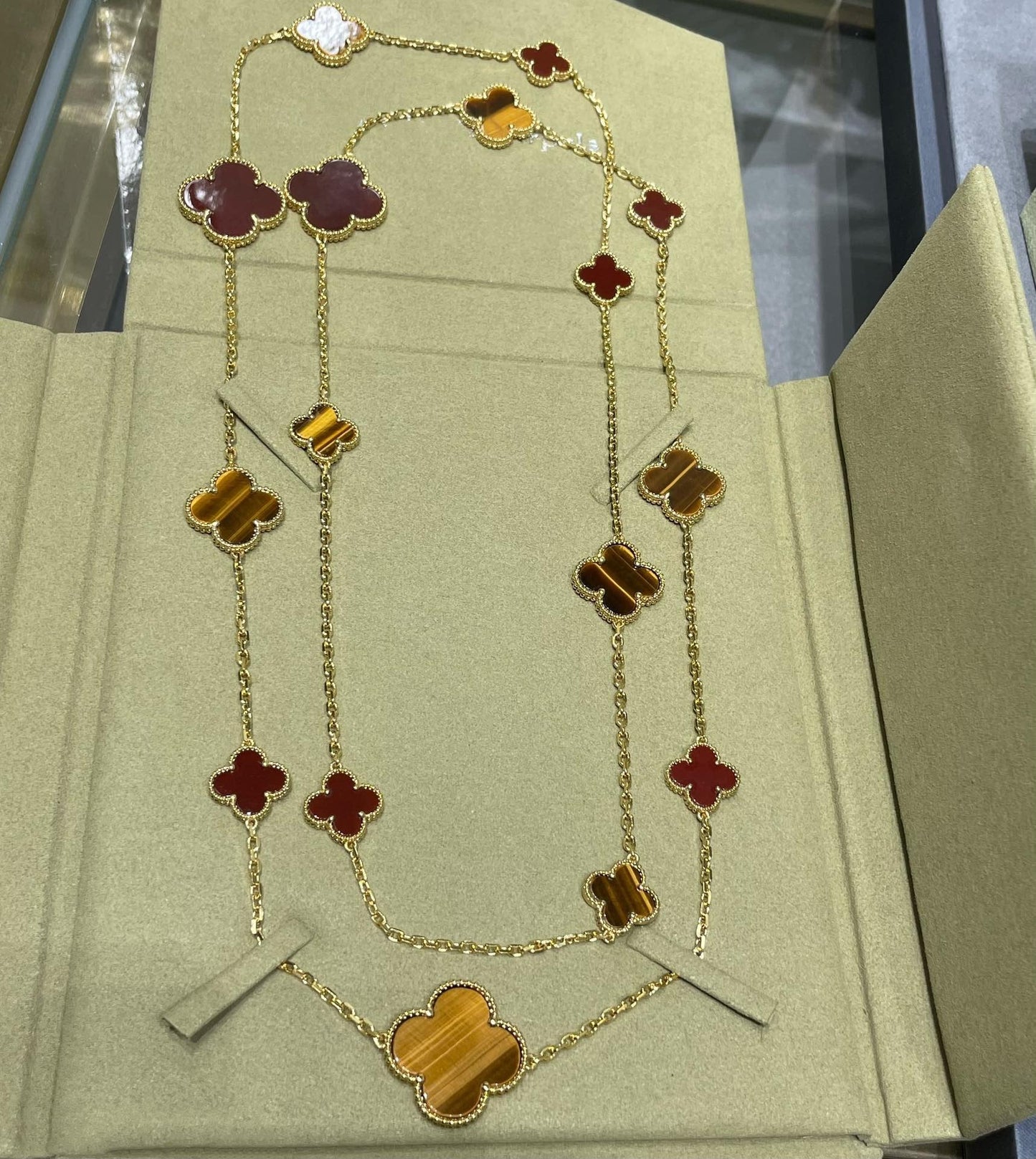 [Lucky Star]CLOVER 16 MOTIF CARNELIAN TIGER EYE ROSE GOLD NECKLACE