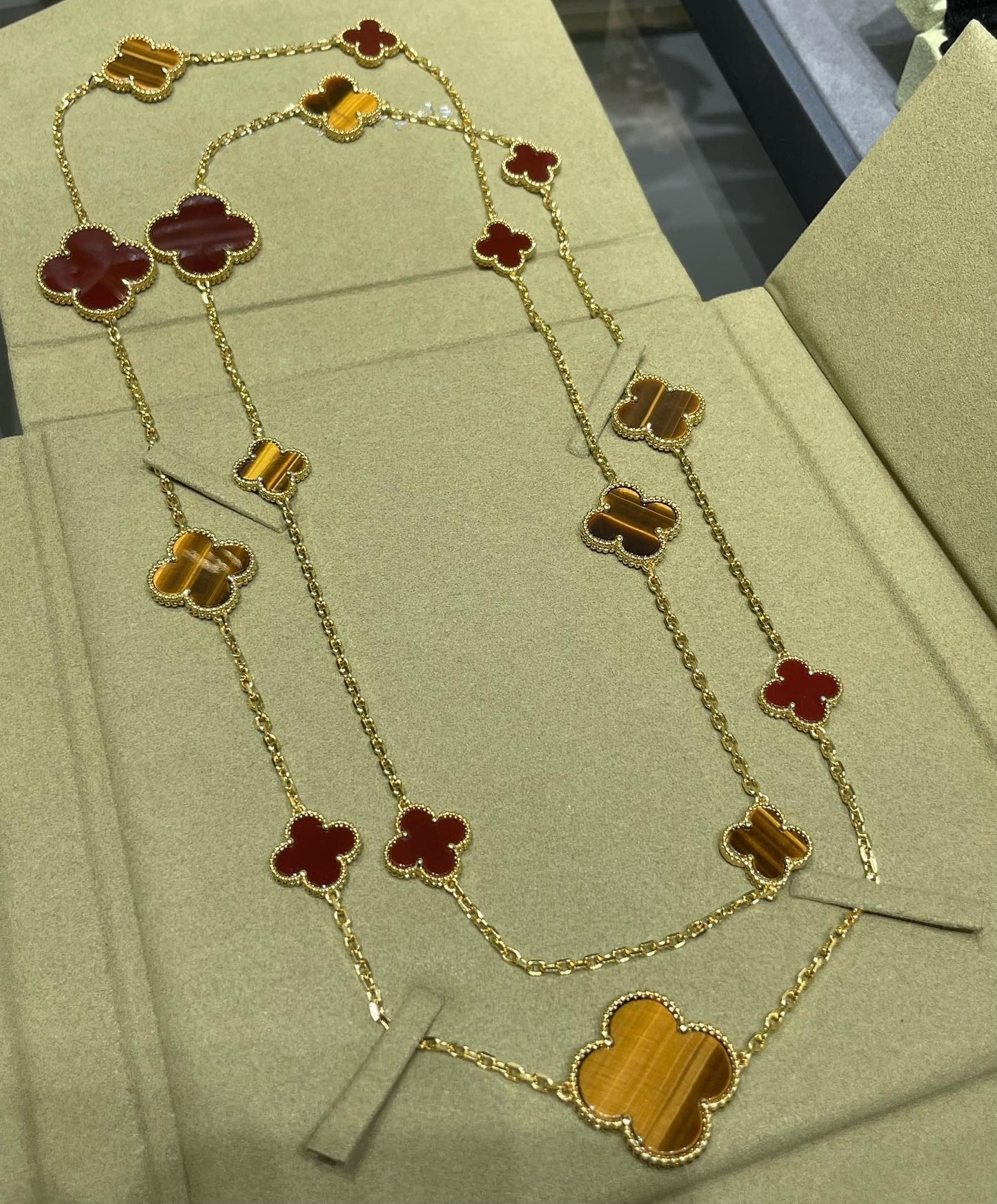 [Lucky Star]CLOVER 16 MOTIF CARNELIAN TIGER EYE ROSE GOLD NECKLACE