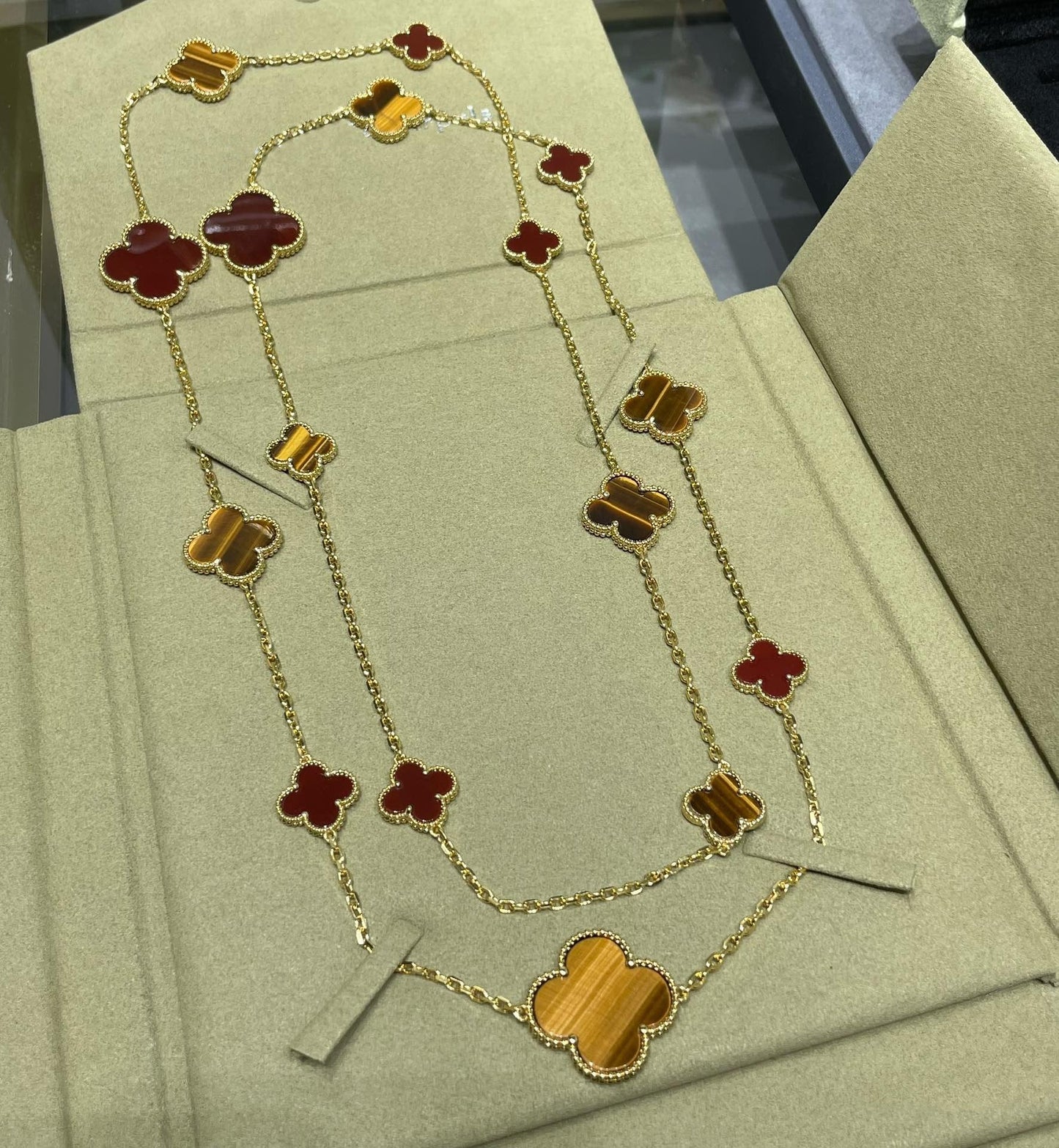 [Lucky Star]CLOVER 16 MOTIF CARNELIAN TIGER EYE ROSE GOLD NECKLACE