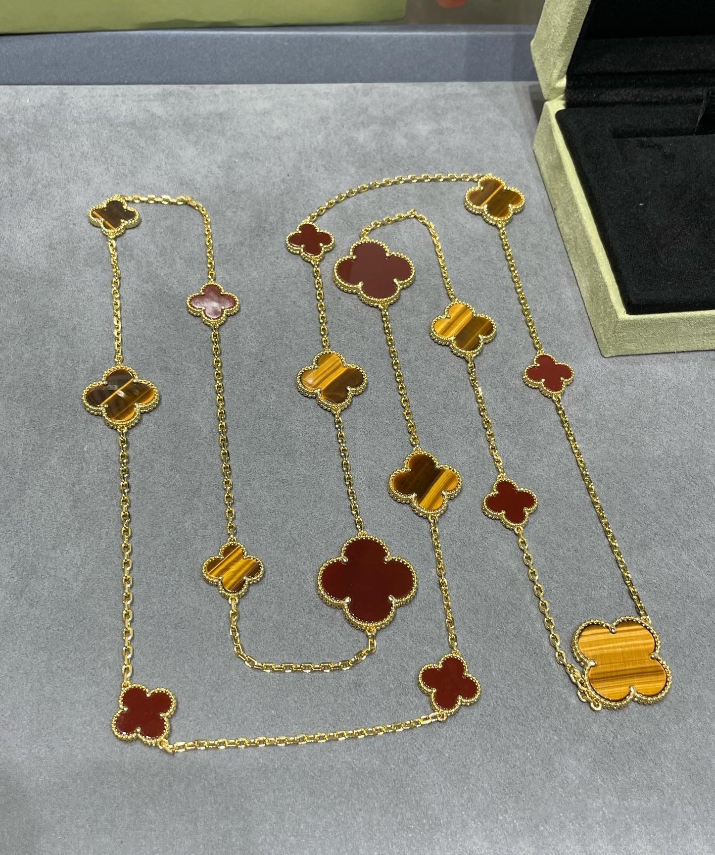 [Lucky Star]CLOVER 16 MOTIF CARNELIAN TIGER EYE ROSE GOLD NECKLACE