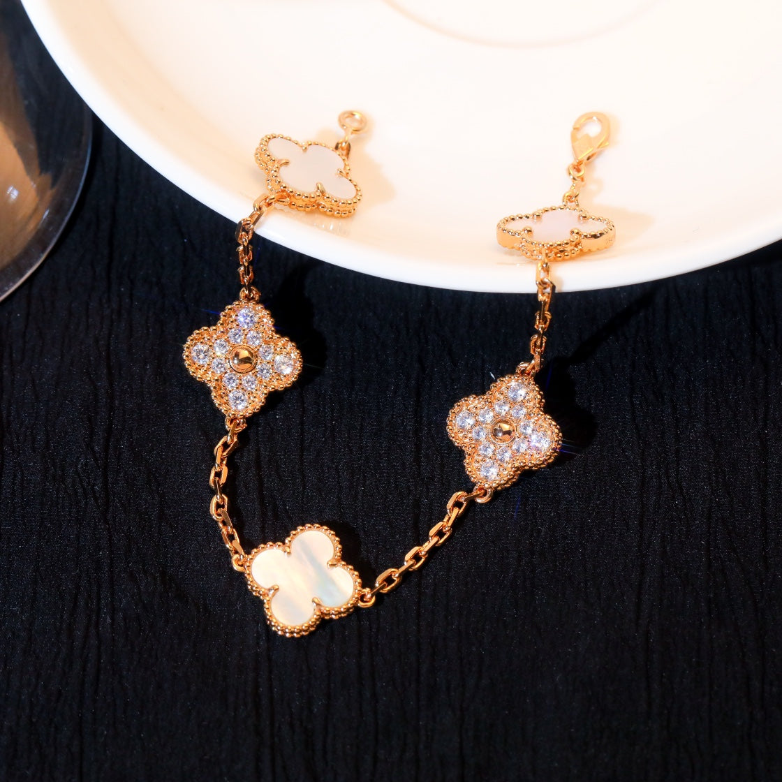 [Lucky Star]CLOVER BRACELET 5 MOTIF WHITE MOP DIAMOND