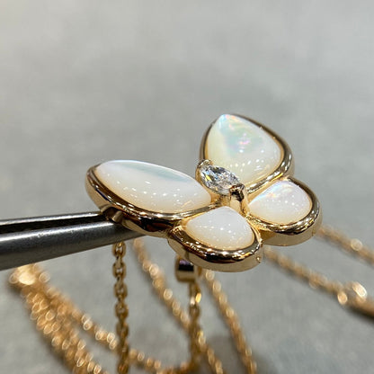 [Lucky Star]BUTTERFLY MOP DIAMOND NECKLACE