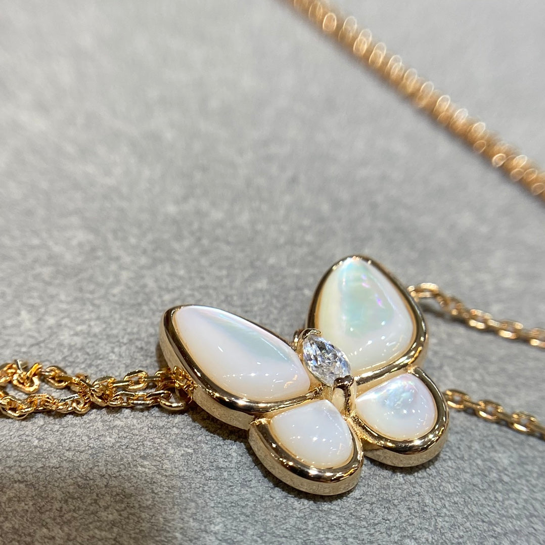 [Lucky Star]BUTTERFLY MOP DIAMOND NECKLACE