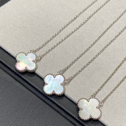 [Lucky Star]CLOVER 15MM WHITE MOP NECKLACE