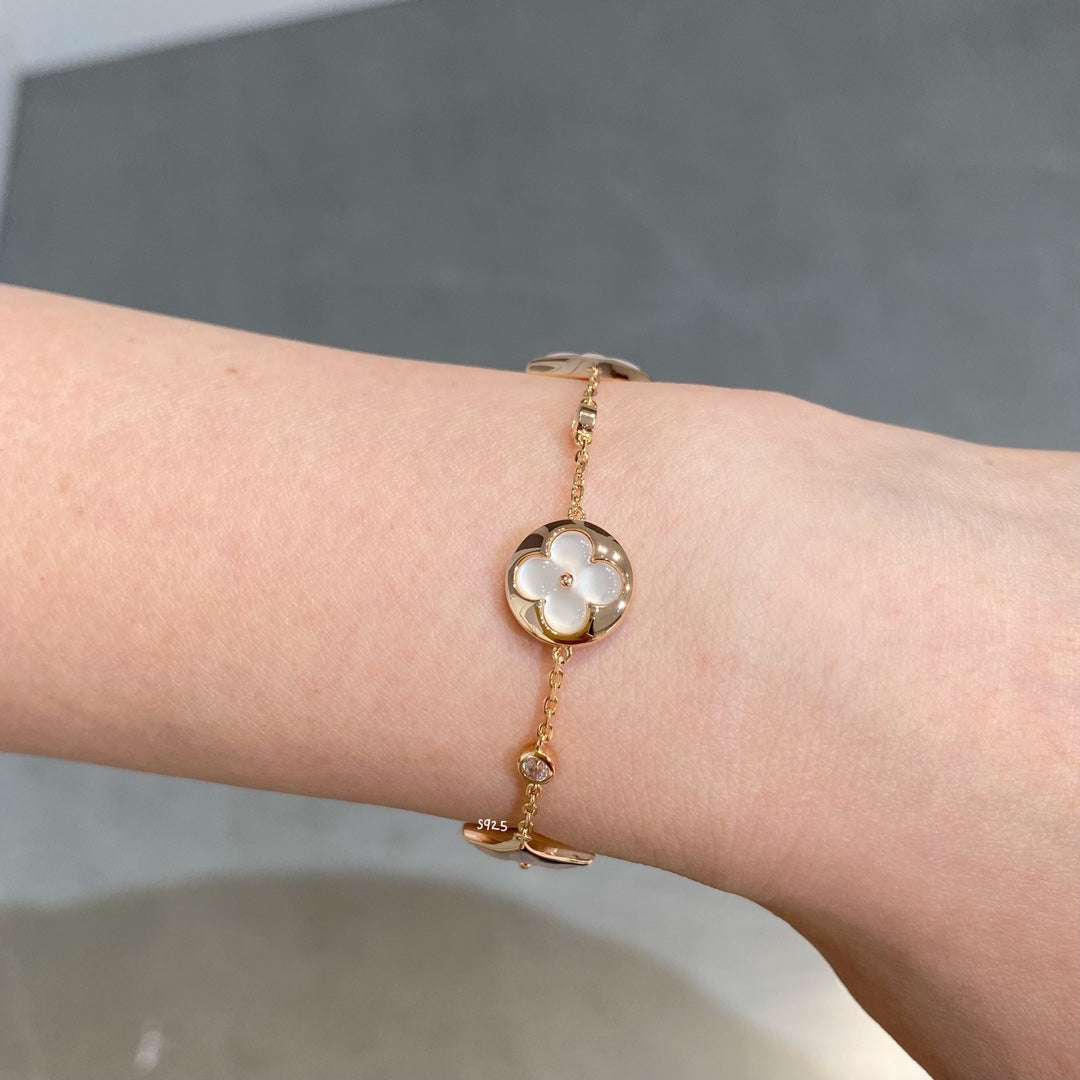 [Lucky Star]STAR AND SUN 4 MOTIF WHITE MOP PINK GOLD BRACELET