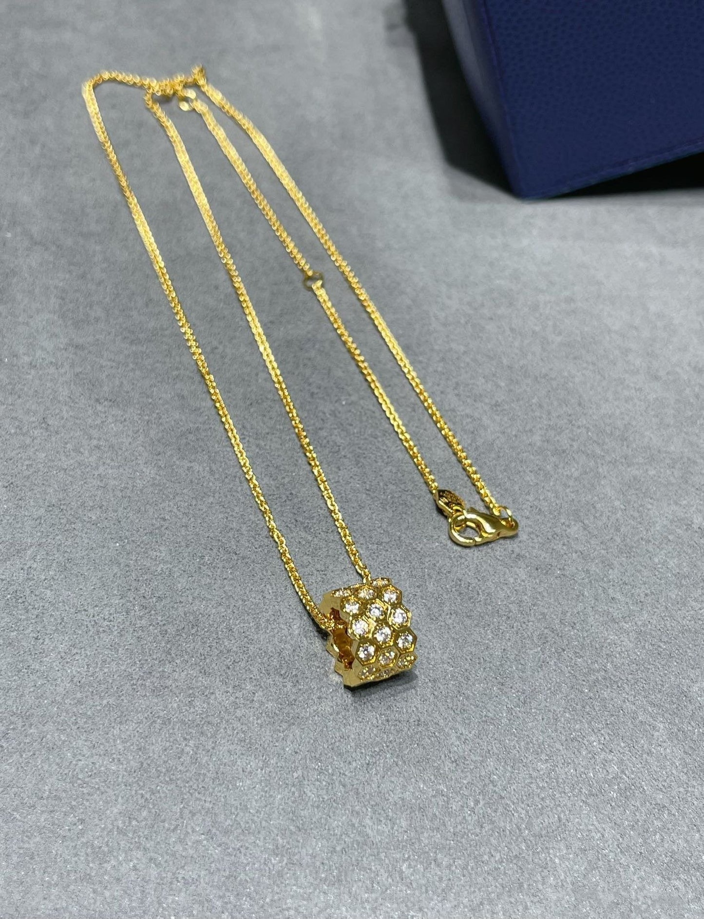 [Lucky Star]BEE LOVE DIAMOND PAVED 3 ROW NECKLACE