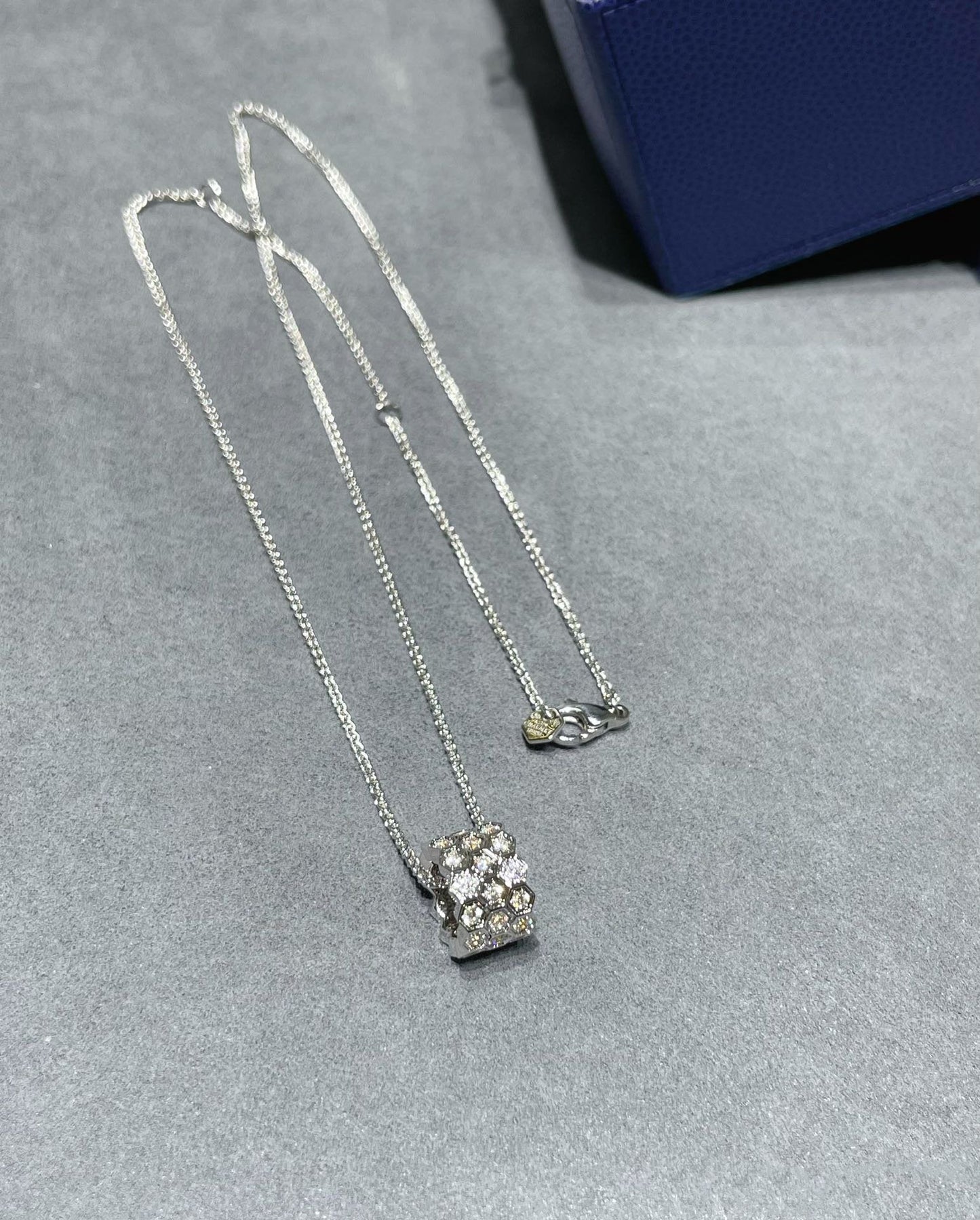 [Lucky Star]BEE LOVE DIAMOND PAVED 3 ROW NECKLACE