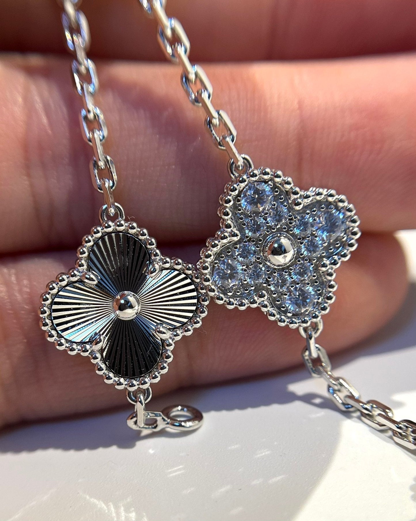 [Lucky Star]CLOVER 5 MOTIF SILVER DIAMOND BRACELET