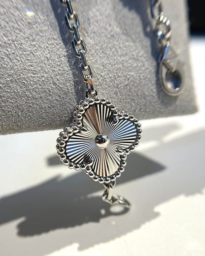 [Lucky Star]CLOVER 5 MOTIF SILVER DIAMOND BRACELET